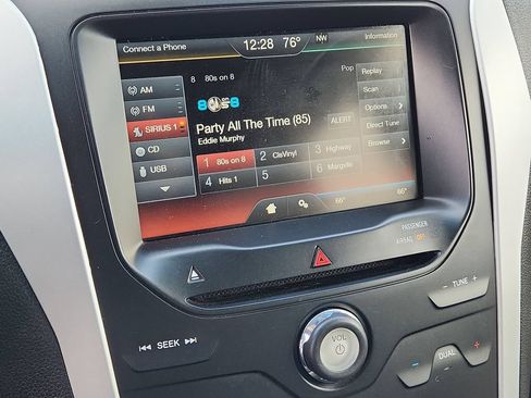 Used 2015 Ford Explorer XLT w/ Equipment Group 201A FWD image 19