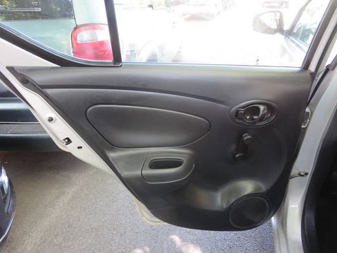 Used 2019 Nissan Versa S Plus FWD image 27