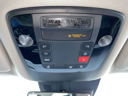 New 2026 Kia Carnival FWD image 19
