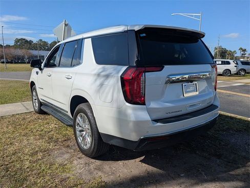 Used 2023 GMC Yukon SLT w/ SLT Luxury Package image 5