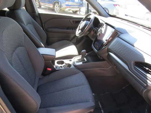 Used 2025 Subaru Forester Premium AWD/4WD image 21