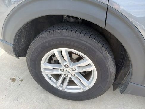 Used 2021 Ford Explorer XLT w/ Equipment Group 202A AWD/4WD image 25