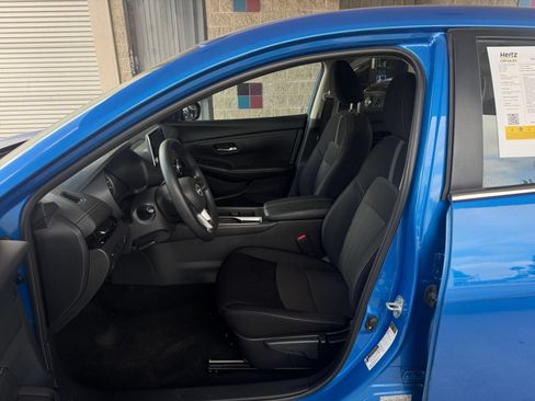 Used 2025 Nissan Sentra SV FWD image 21