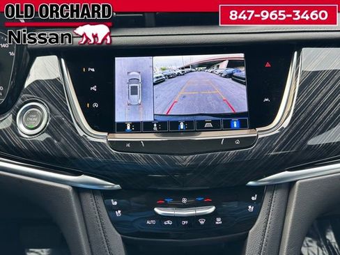 Used 2025 Cadillac XT6 Premium Luxury w/ Technology Package AWD/4WD image 18