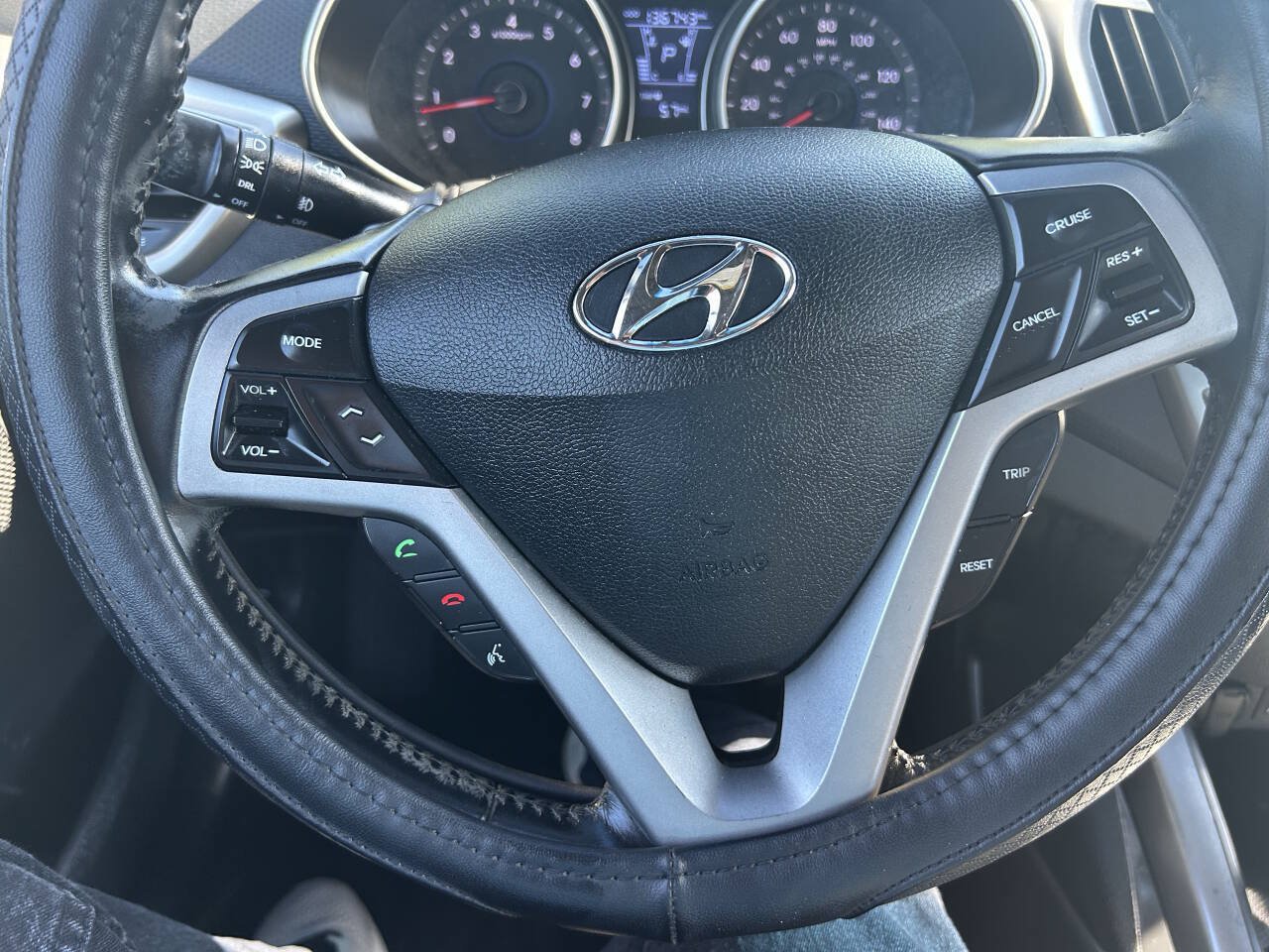 Used 2016 Hyundai Veloster w/ Option Group 02 FWD image 19