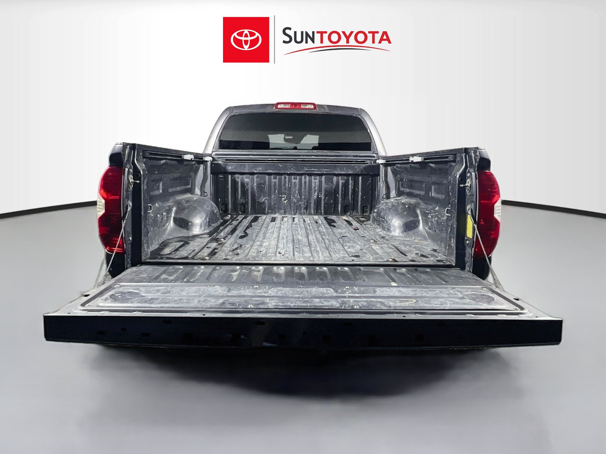 Used 2019 Toyota Tundra Limited w/ Limited Premium Package AWD/4WD image 29