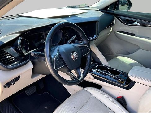 Used 2021 Buick Envision Essence FWD image 12