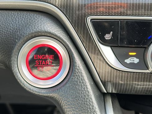 Used 2018 Honda Accord Sport image 26