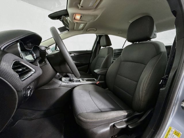 Used 2017 Chevrolet Cruze LS FWD image 21