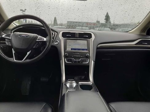 Used 2020 Ford Fusion SEL FWD image 18