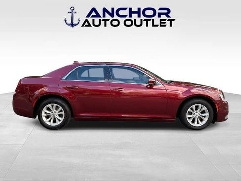 Used 2015 Chrysler 300 Limited w/ 300 Premium Group RWD image 9