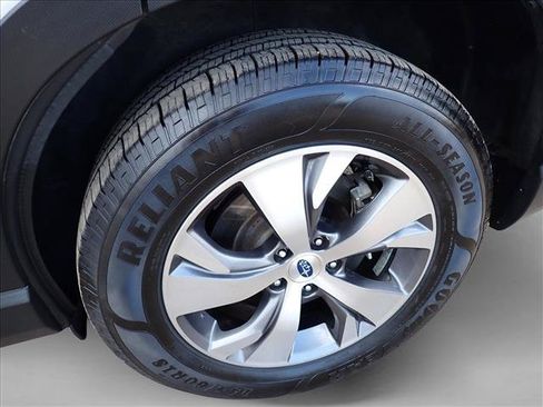 Certified 2023 Subaru Ascent Premium w/ Convenience Package AWD/4WD image 7