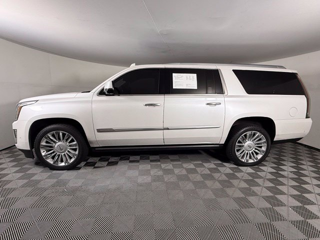 Used 2019 Cadillac Escalade ESV Platinum AWD/4WD image 3