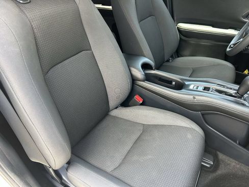 Used 2022 Honda HR-V EX image 12