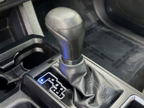 Used 2019 Toyota Tacoma SR w/ SX Package image 18