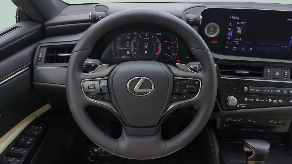 Used 2022 Lexus ES 350 w/ Premium Package FWD image 11
