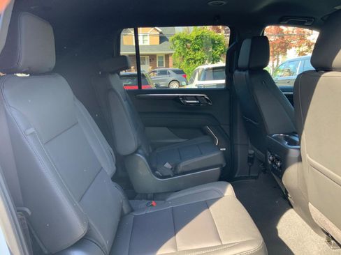 New 2026 Chevrolet Suburban LT w/ Comfort Package AWD/4WD image 13