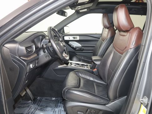 Used 2021 Ford Explorer Platinum w/ Equipment Group 601A image 13