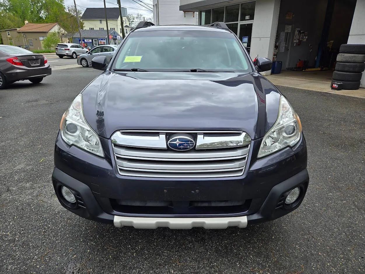 Used 2014 Subaru Outback 2.5i Limited AWD/4WD image 5