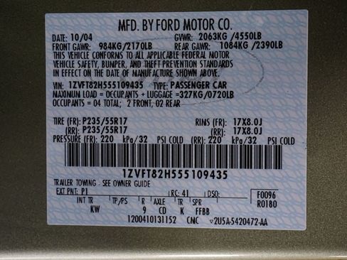 Used 2005 Ford Mustang GT RWD image 16