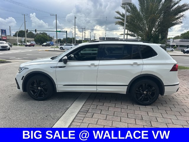 Certified 2024 Volkswagen Tiguan SE R-Line FWD image 9