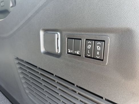 New 2026 Chevrolet Suburban LT w/ Comfort Package image 21