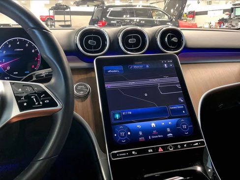 Used 2024 Mercedes-Benz C 300 Sedan w/ Exclusive Trim Package image 7