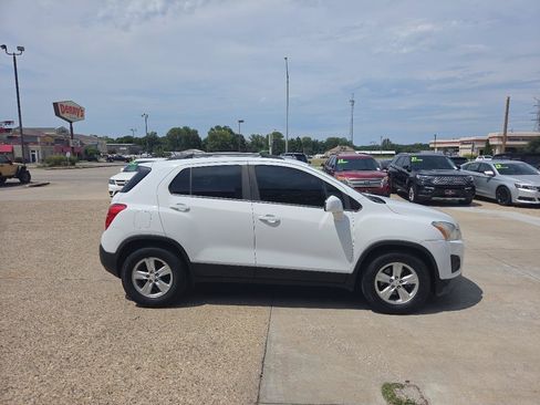Used 2016 Chevrolet Trax LT FWD image 5