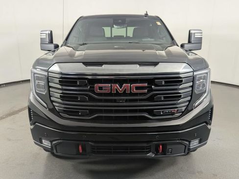 Used 2024 GMC Sierra 1500 AT4 w/ Technology Package AWD/4WD image 3