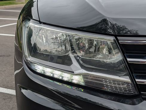 Used 2021 Volkswagen Tiguan SEL w/ 3-Row Tiguan MDO Package AWD/4WD image 16