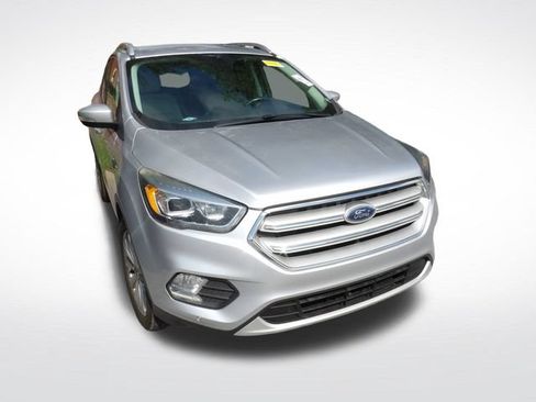 Used 2018 Ford Escape Titanium FWD image 3