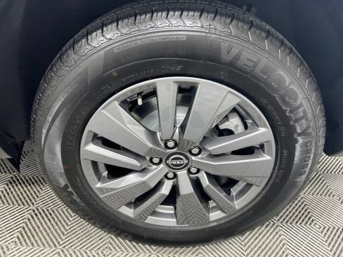 Used 2025 Nissan Pathfinder SV AWD/4WD image 10