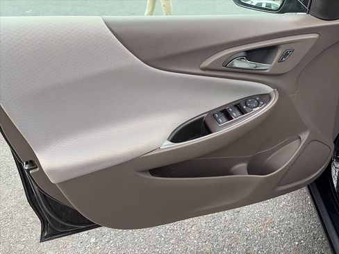 Used 2022 Chevrolet Malibu LS image 11