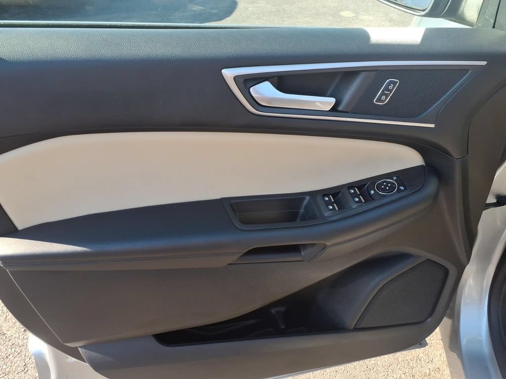 Used 2023 Ford Edge SEL AWD/4WD image 17