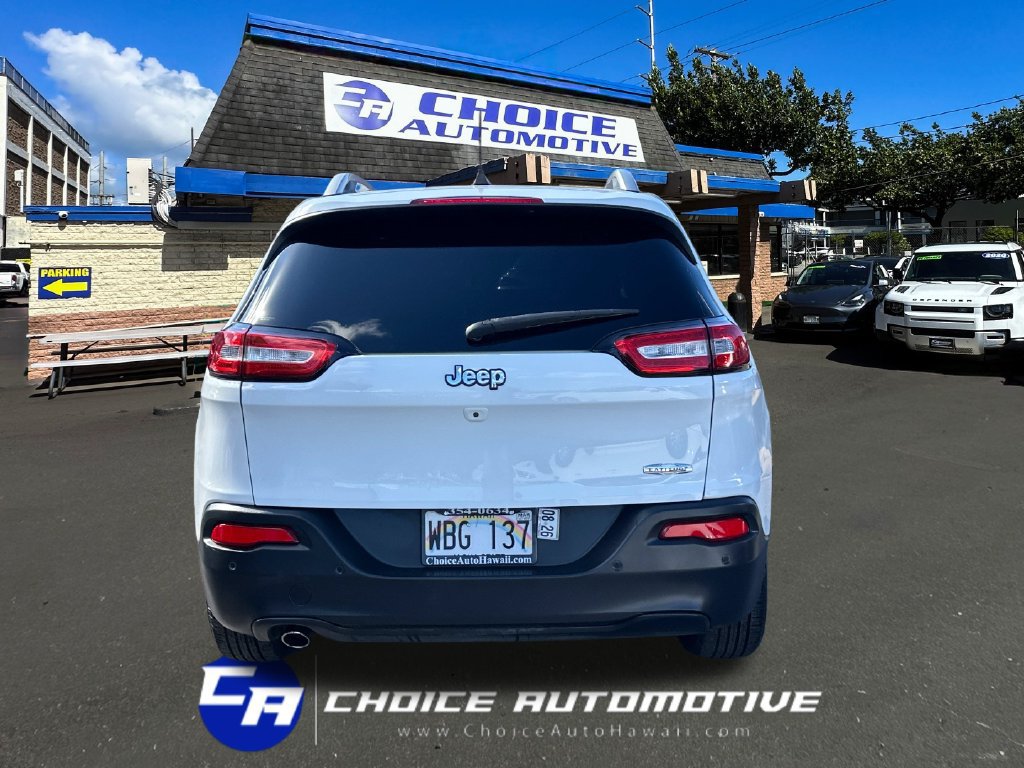 Used 2017 Jeep Cherokee Latitude w/ Comfort/Convenience Group FWD image 7