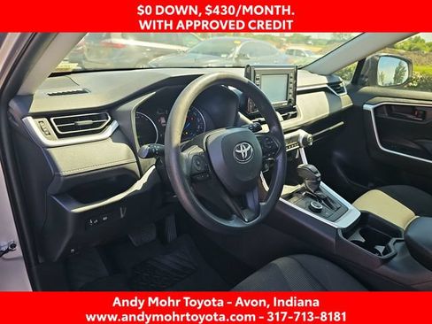 Used 2021 Toyota RAV4 LE AWD/4WD image 9