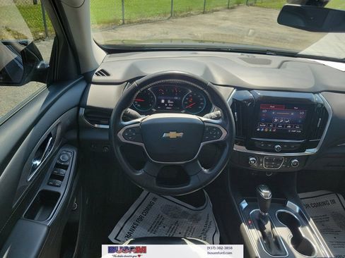 Used 2020 Chevrolet Traverse LT w/ LT Premium Package AWD/4WD image 9