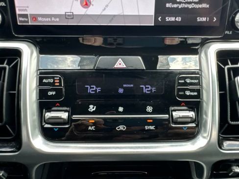 Used 2022 Kia Sorento SX AWD/4WD image 40