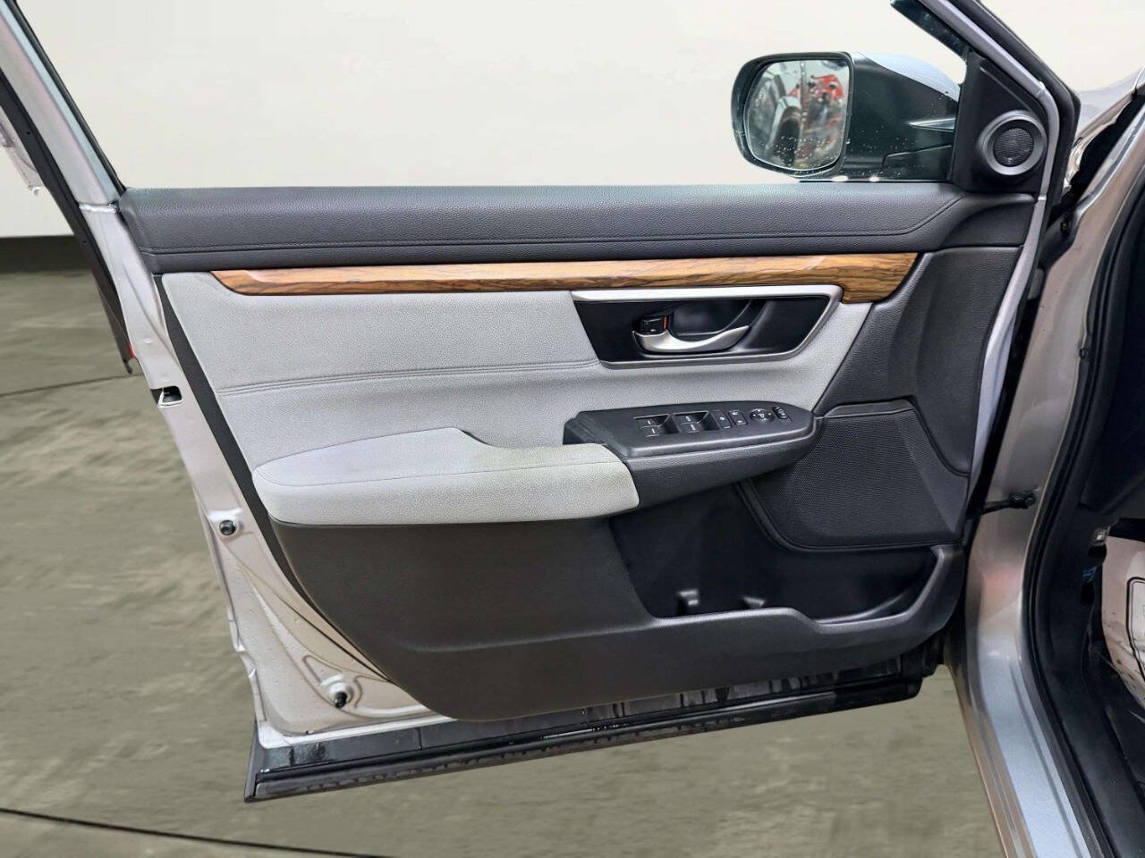 Used 2018 Honda CR-V EX image 15