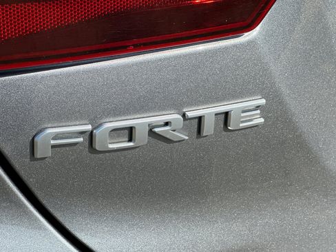 Used 2024 Kia Forte LXS FWD image 25