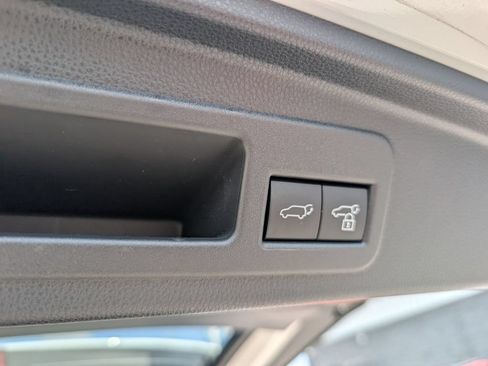 Used 2026 Toyota 4Runner Limited AWD/4WD image 15