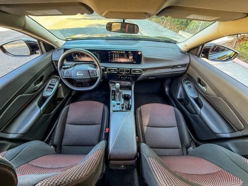 Used 2026 Nissan Sentra SR w/ Floor Mat Package FWD image 7