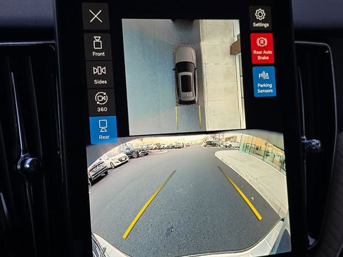 New 2026 Volvo XC60 B5 Plus w/ Protection Package Premier image 19