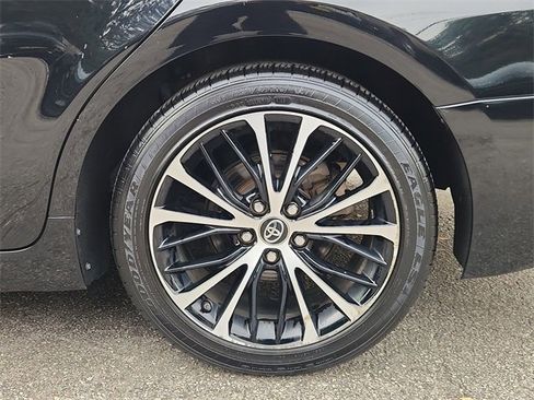 Used 2019 Toyota Camry SE w/ Convenience Package image 30
