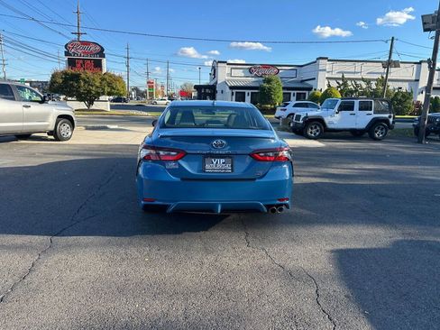 Used 2023 Toyota Camry SE image 6