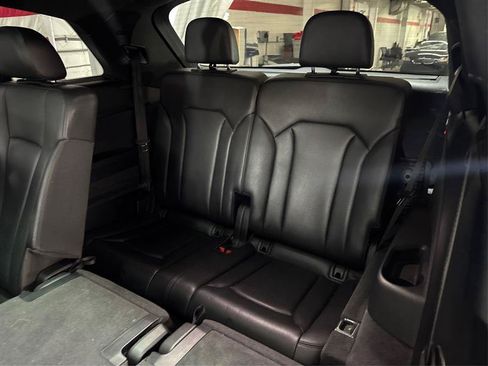 Used 2018 Audi Q7 3.0T Prestige w/ Prestige Package AWD/4WD image 42