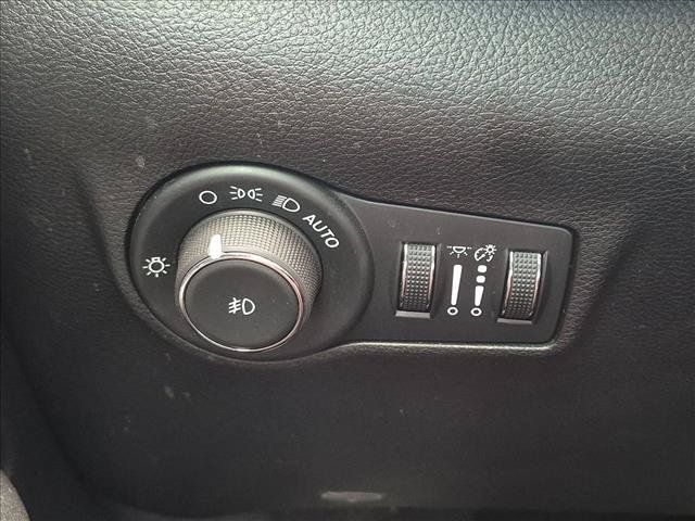 Used 2024 Jeep Compass Latitude w/ Altitude Special Edition AWD/4WD image 14