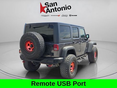 Used 2016 Jeep Wrangler Unlimited Rubicon image 8