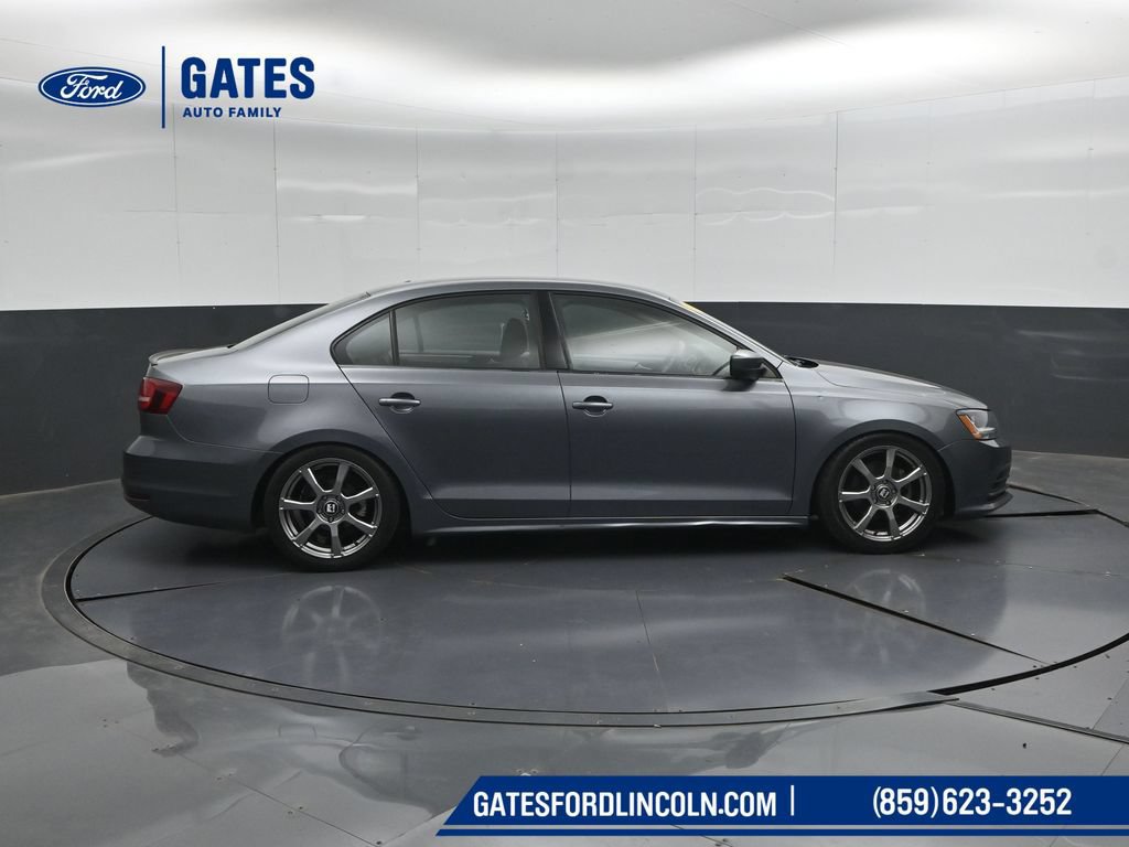 Used 2017 Volkswagen Jetta S FWD image 3