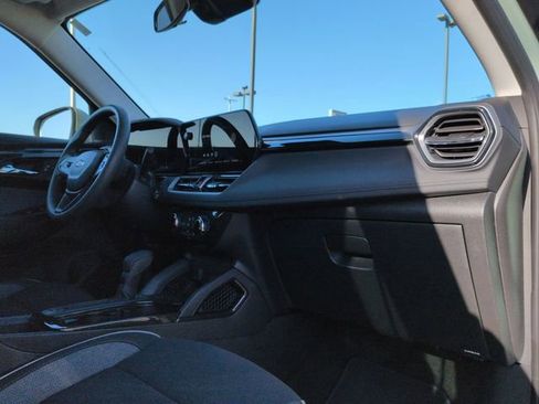 Certified 2025 Chevrolet TrailBlazer LT image 25